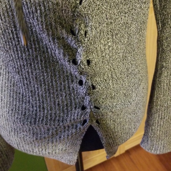 Sweater - Picture 3 of 7